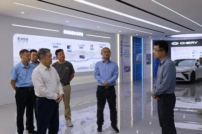 芜湖市企联咨询委考察调研我校技术咨询工作